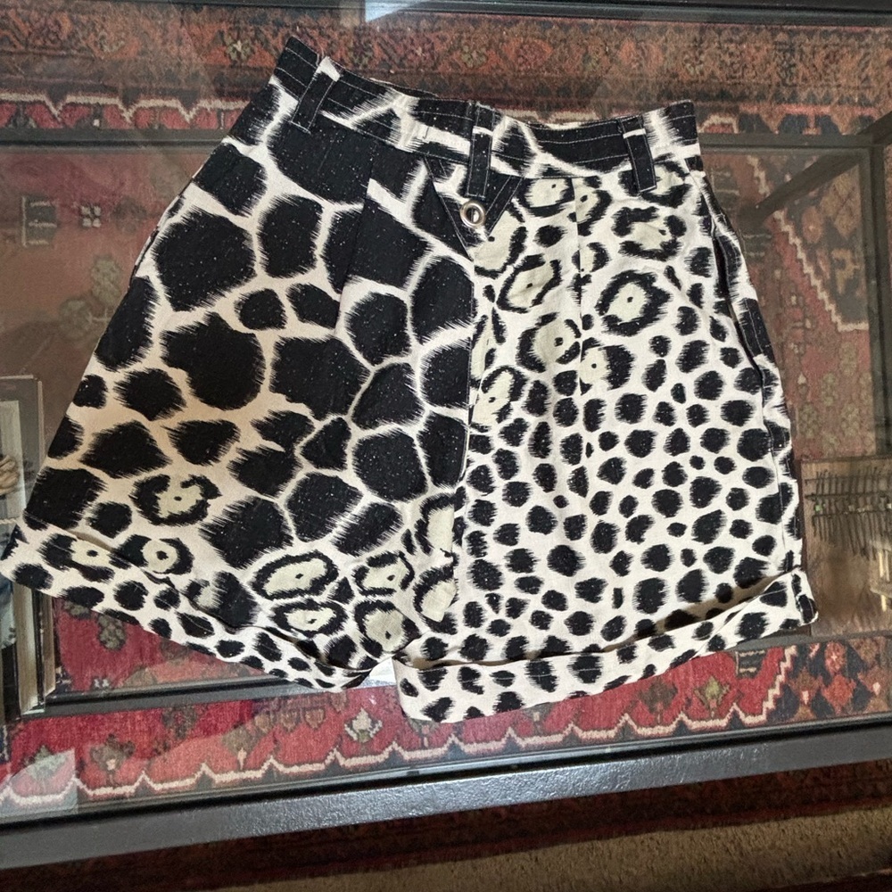 •RARE Yamamoto Kansai• Black & Cream Shorts 🖤✨